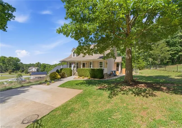 Homes for sale in Randleman, NC | 2586 Butterfly Trl, Randleman, NC 27317 | MLS# 1219772