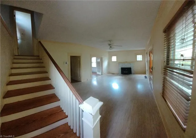 2nd image of 609 Joyner St, Greensboro, NC 27403 | MLS# 1233180
