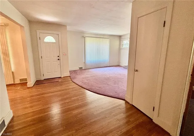 3rd image of 1061 N Peace Haven Rd, Winston Salem, NC 27104 | MLS# 1224078