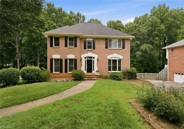 Photo 3 of Single family home for sale at 5412 Kingsbridge Rd, Winston Salem, NC 27103 | MLS# 1228405 | Listing updated on 2026-09-17