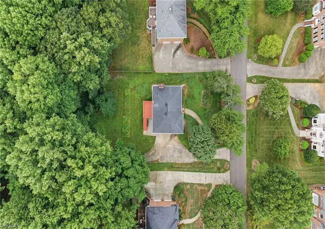 Photo 4 of Single family home for sale at 5412 Kingsbridge Rd, Winston Salem, NC 27103 | MLS# 1228405 | Listing updated on 2026-09-17