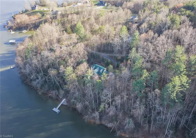Photo 4 of Single family home for sale at 490 Blue Heron Ln, Wilkesboro, NC 28697 | MLS# 1213321 | Listing updated on 2026-08-21