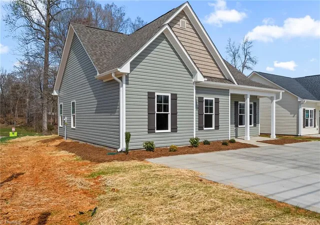 Homes for sale in Lexington, NC | 1376 Piedmont Dr, Lexington, NC 27295 | MLS# 1201619