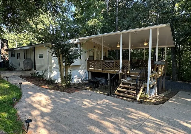 Photo 1 of Manufactured home for sale at 111 Hickory Cir, New London, NC 28127 | MLS# 1229976 | Listing updated on 2026-08-10
