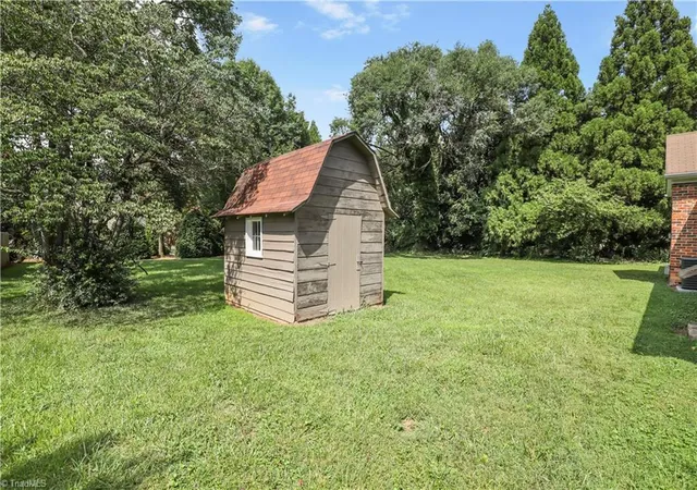 27th image of 6104 Auburndale Dr, Greensboro, NC 27410 | MLS# 1230613