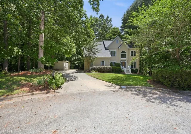 3rd image of 3205 Rider Ct, Jamestown, NC 27282 | MLS# 1226412