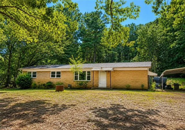 Photo 2 of Single family home for sale at 2725 Nc Hwy 109, Troy, NC 27371 | MLS# 1232893 | Listing updated on 2026-08-30