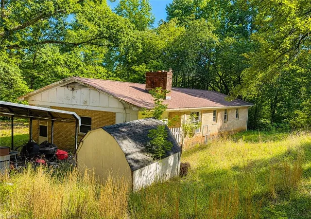 Photo 5 of Single family home for sale at 2725 Nc Hwy 109, Troy, NC 27371 | MLS# 1232893 | Listing updated on 2026-08-30