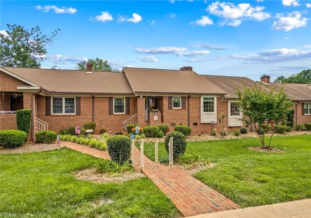 3rd image of 402 Swaim Ct, Salisbury, NC 28147 | MLS# 1183348