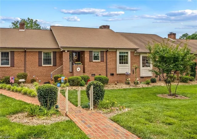 4th image of 402 Swaim Ct, Salisbury, NC 28147 | MLS# 1183348