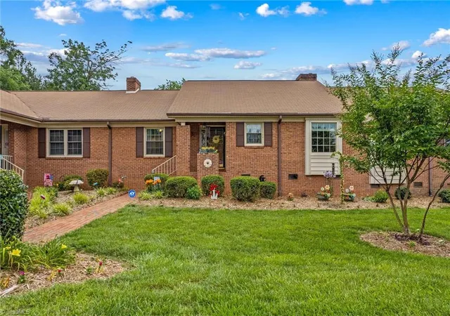 5th image of 402 Swaim Ct, Salisbury, NC 28147 | MLS# 1183348