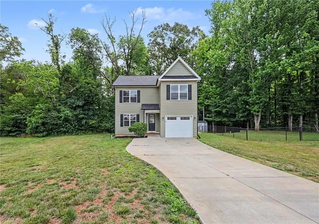 3rd image of 138 Gumtree Ct, Mocksville, NC 27028 | MLS# 1225634