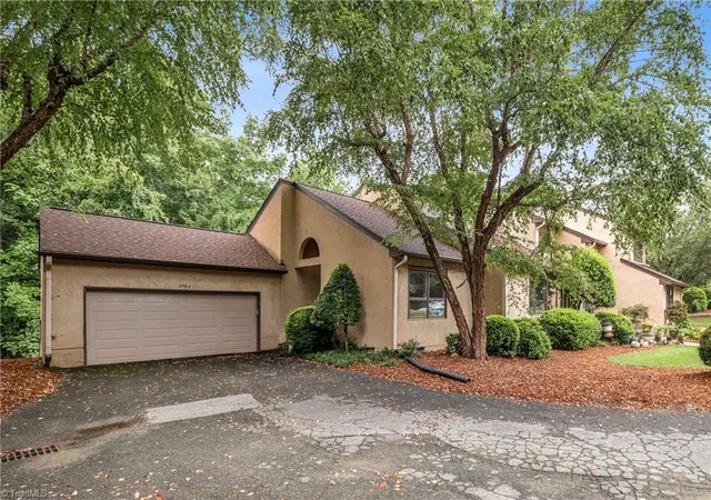 2nd image of 1955 Eastchester Dr #A, High Point, NC 27265 | MLS# 1230274