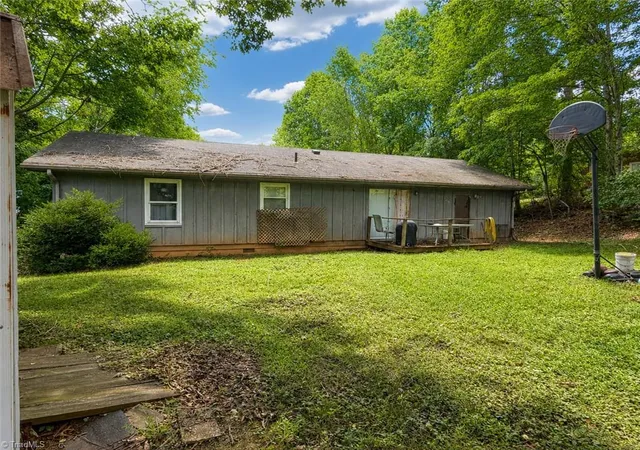 Homes for sale in North Wilkesboro, NC | 212 Bermuda Dr, North Wilkesboro, NC 28659 | MLS# 1227287