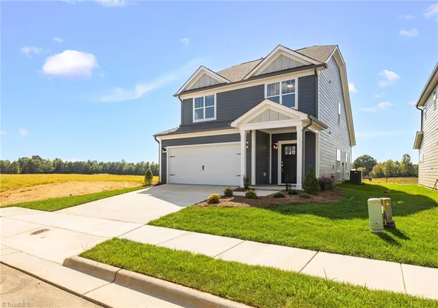 Photo 2 of Single family home for sale at 1715 Creekline Dr, Kernersville, NC 27284 | MLS# 1208087 | Listing updated on 2026-09-18