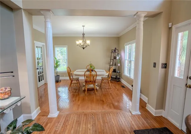 3rd image of 3221 Peninsula Dr, Jamestown, NC 27282 | MLS# 1226969