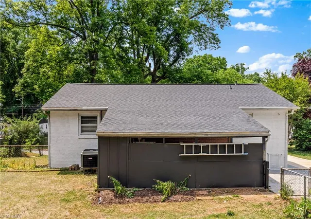 28th image of 2357 Parkway Dr, Winston Salem, NC 27103 | MLS# 1218842