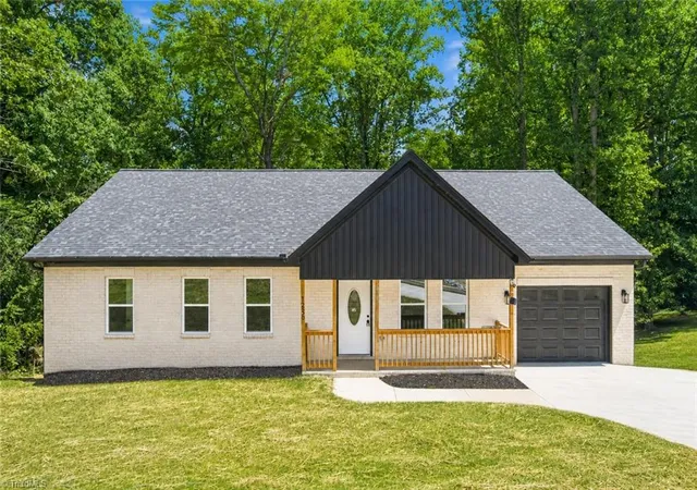 2nd image of 5612 Murray Rd, Winston Salem, NC 27106 | MLS# 1233033