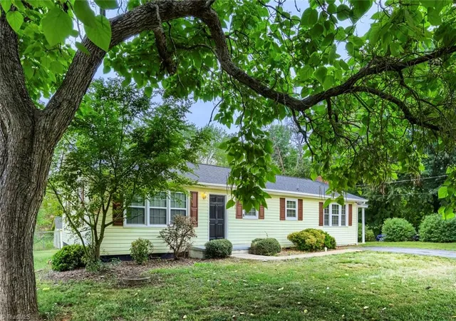 2nd image of 5037 Selena St, Winston Salem, NC 27106 | MLS# 1224918