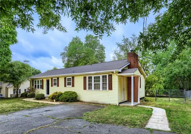 3rd image of 5037 Selena St, Winston Salem, NC 27106 | MLS# 1224918