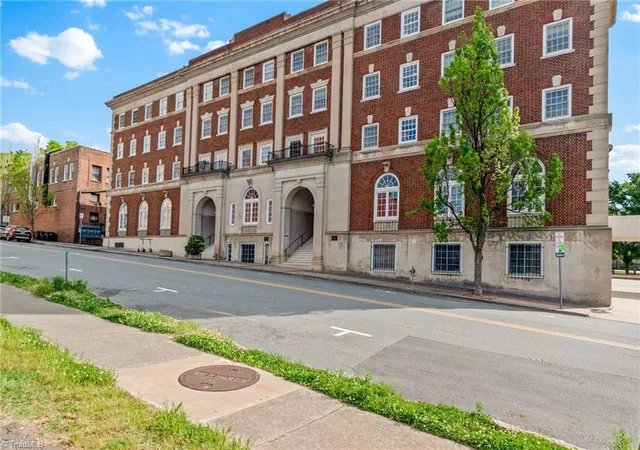 2nd image of 315 N Spruce St #307, Winston Salem, NC 27101 | MLS# 1216275