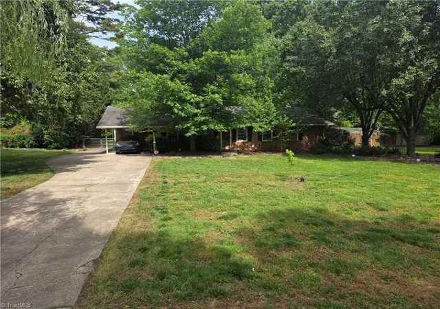 Homes for sale in Pfafftown, NC | 2945 Kecoughtan Rd, Pfafftown, NC 27040 | MLS# 1218281