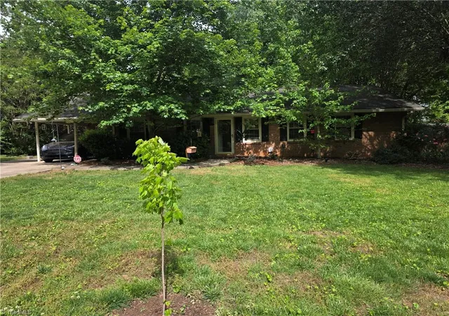 Homes for sale in Pfafftown, NC | 2945 Kecoughtan Rd, Pfafftown, NC 27040 | MLS# 1218281