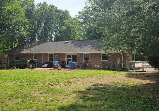 Homes for sale in Pfafftown, NC | 2945 Kecoughtan Rd, Pfafftown, NC 27040 | MLS# 1218281