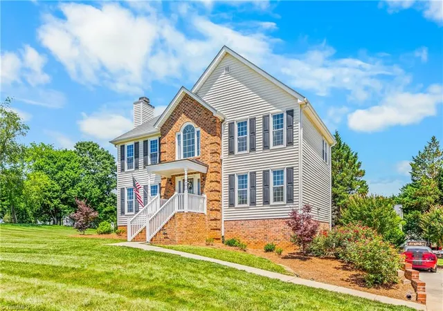 Photo 3 of Single family home for sale at 109 Knollwood Ln, King, NC 27021 | MLS# 1224382 | Listing updated on 2026-08-28