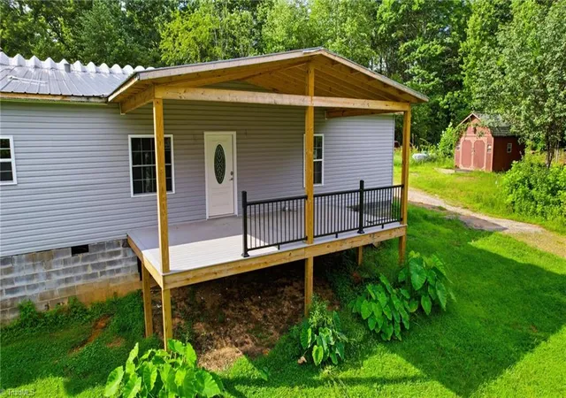 Photo 5 of Manufactured home for sale at 209 Bruno Ln, Boomer, NC 28606 | MLS# 1230050 | Listing updated on 2026-09-03