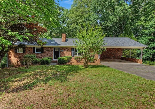 Photo 1 of Sale Pending at 3761 Spaulding Dr, Winston Salem, NC 27105 | MLS# 1222586 | Listing updated on 2026-09-14