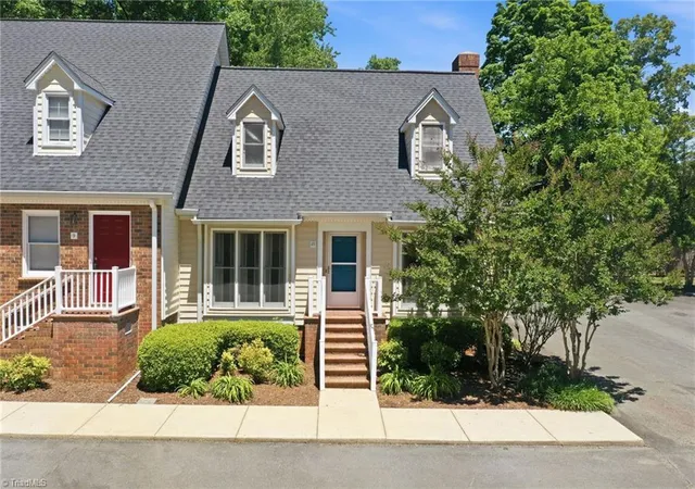 Photo 1 of Single family home for sale at 1121 Sherwood Dr #10, Burlington, NC 27215 | MLS# 1219880 | Listing updated on 2026-09-17