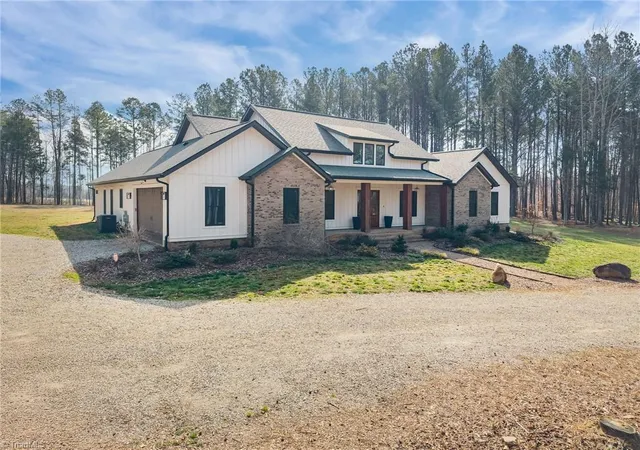 Photo 3 of Sale Pending at 465 Baxx Dr, Salisbury, NC 28147 | MLS# 1211745 | Listing updated on 2026-09-08