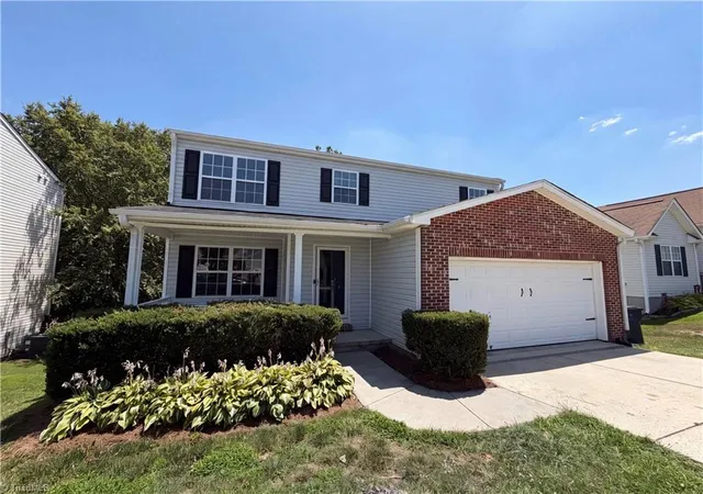 Photo 1 of Single family home for sale at 207 Calla Lilly Ln, Kernersville, NC 27284 | MLS# 1226852 | Listing updated on 2026-09-10