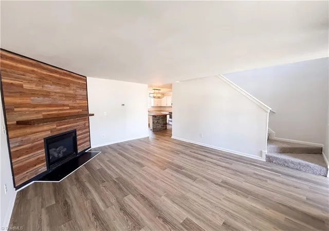 Photo 3 of Single family home for sale at 207 Calla Lilly Ln, Kernersville, NC 27284 | MLS# 1226852 | Listing updated on 2026-09-10