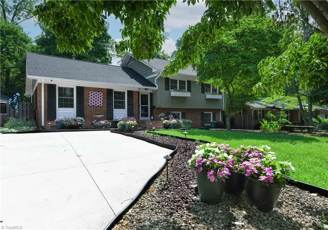 5th image of 1014 Onslow Dr, Greensboro, NC 27408 | MLS# 1226449