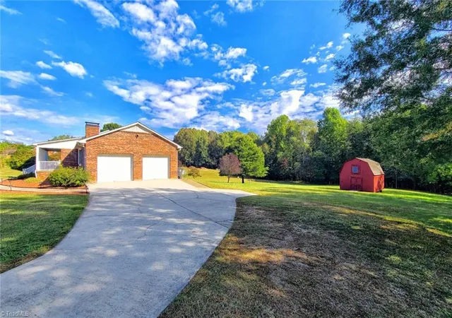 4th image of 2301 Griffith Rd, Winston Salem, NC 27103 | MLS# 1198827