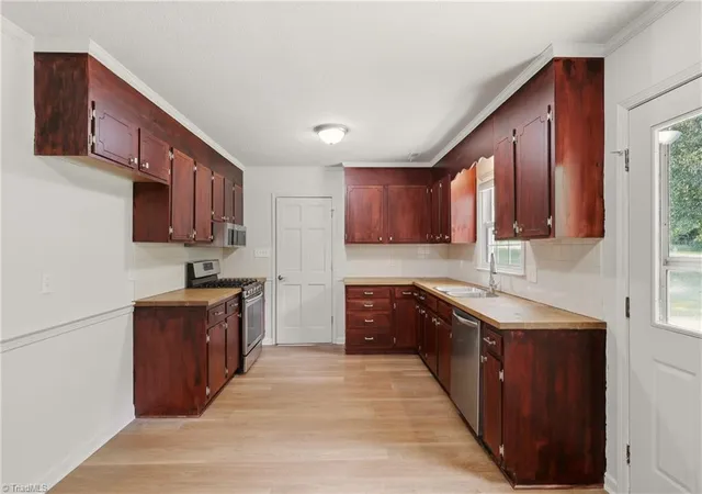 Photo 2 of Single family home for sale at 4105 Deer Trak Ct, Winston Salem, NC 27127 | MLS# 1227263 | Listing updated on 2026-10-03