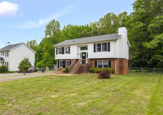 Homes for sale in Reidsville, NC | 306 Cypress Dr, Reidsville, NC 27320 | MLS# 1218157