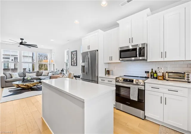 5th image of 1130 Pegram Xing, Charlotte, NC 28205 | MLS# 1209828