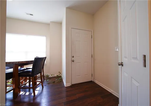 2nd image of 127 Sommerwall Pl, Greensboro, NC 27405 | MLS# 1225623