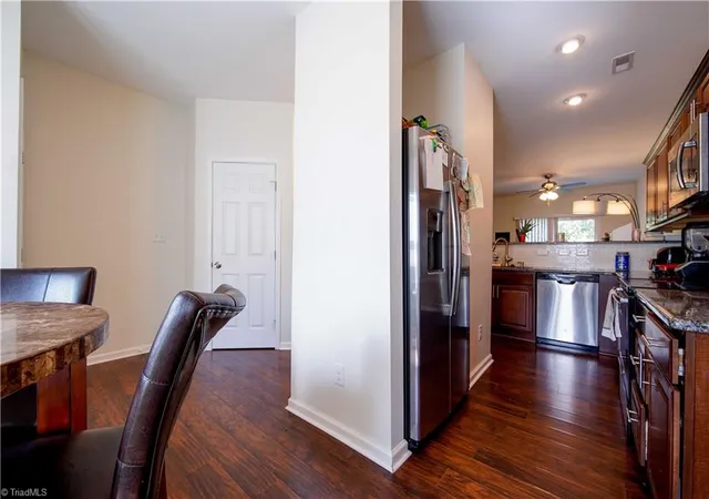 4th image of 127 Sommerwall Pl, Greensboro, NC 27405 | MLS# 1225623