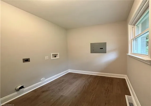 Photo 4 of Sale Pending at 1332 Calvert Dr, Winston Salem, NC 27107 | MLS# 1228955 | Listing updated on 2026-09-10