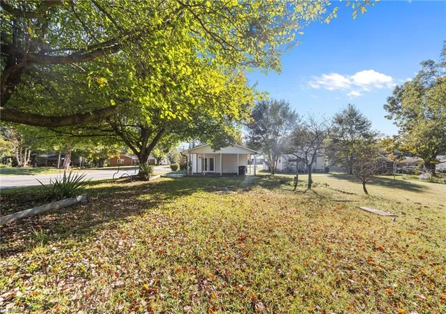 Homes for sale in Winston Salem, NC | 3734 Carver School Rd, Winston Salem, NC 27105 | MLS# 1197823