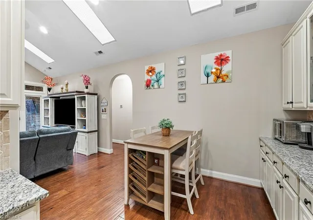 5th image of 1701 Friedberg Village Dr, Winston Salem, NC 27127 | MLS# 1230501