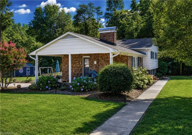 Photo 3 of Sale Pending at 1251 Union Cross Rd, Kernersville, NC 27284 | MLS# 1229823 | Listing updated on 2026-09-02