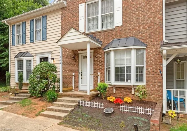 4th image of 811 Ashebrook Dr #102, Greensboro, NC 27409 | MLS# 1230625