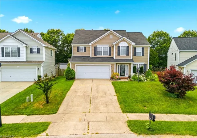 Homes for sale in Huntersville, NC | 631 Marthas View Dr, Huntersville, NC 28078 | MLS# 1224137
