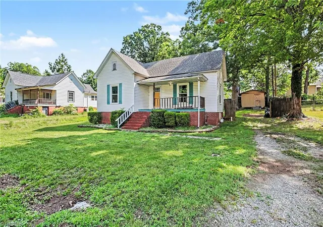 4th image of 127 Erwin St, Cooleemee, NC 27028 | MLS# 1226299