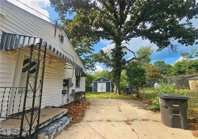 Photo 3 of Single family home for sale at 31 25th Street, Winston Salem, NC 27105 | MLS# 1227332 | Listing updated on 2026-08-09
